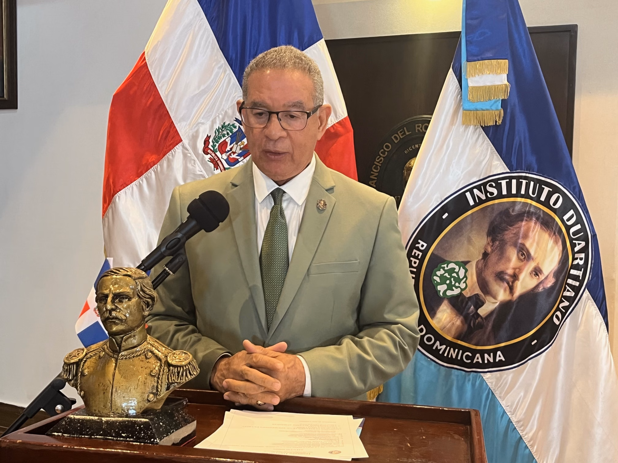 Wilson Gómez, presidente del Instituto Duartiano, durante su intervención